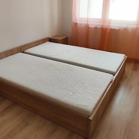 Coral Apartman